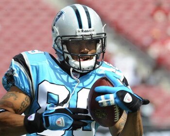 TAMPA, FL - OCTOBER 12: Wide receiver Steve Smith #89 of the Carolina Panthers grabs a warmup pass against the Tampa Bay Buccaneers at Raymond James Stadium on October 12, 2008 in Tampa, Florida.  (Photo by Al Messerschmidt/Getty Images) 