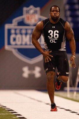 INDIANAPOLIS, IN - FEBRUARY 21:  Offensive lineman Jamon Meredith of South Carolina runs the 40 yard dash during the NFL Scouting Combine presented by Under Armour at Lucas Oil Stadium on February 21, 2009 in Indianapolis, Indiana. (Photo by Scott Boehm/G