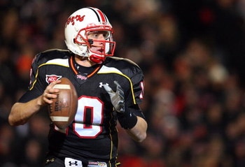 COLLEGE PARK, MD - NOVEMBER 22:  Chris Turner #10 of the Maryland Terrapins looks to pass against the Florida State Seminoles on November 22, 2008 at Byrd Stadium in College Park, Maryland.  (Photo by Jim McIsaac/Getty Images)