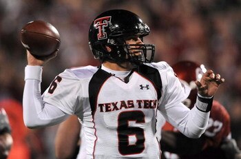 NORMAN, OK - NOVEMBER 22:  Quarterback Graham Harrell #6 of the Texas Tech Red Raiders drops back to pass against the Oklahoma Sooners in the first quarter at Memorial Stadium on November 22, 2008 in Norman, Oklahoma.  (Photo by Ronald Martinez/Getty Imag