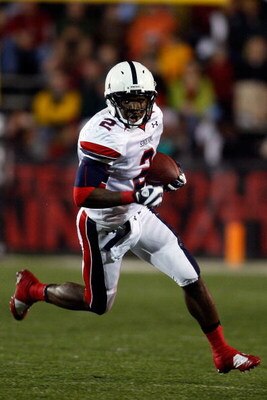 MOBILE, AL - JANUARY 24:  Derrick Williams #2 of North Team runs against the South Team during the Under Armour Senior Bowl on January 24, 2009 at Ladd-Peebles Stadium in Mobile, Alabama.  (Photo by Chris Graythen/Getty Images for Under Armour)