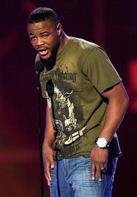 CULVER CITY, CA - DECEMBER 14:  UFC fighter Rashad Evans presents the Best Shooter award onstage at Spike TV's 2008 'Video Game Awards' held at Sony Pictures' Studios on December 14, 2008 in Culver City, California.  (Photo by Kevin Winter/Getty Images fo