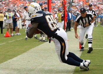 MIAMI - OCTOBER 05:  Side judge Rick Patterson #15 moves in for a better view as wide receiver Chris Chambers #89 of the San Diego Chargers catches a touchdown in the third quarter against the Miami Dolphins at Dolphin Stadium on October 5, 2008 in Miami,