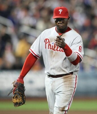 NEW YORK - MAY 06:  Ryan Howard #6 of the Philadelphia Phillies in the field against the New York Mets at Citi Field on May 6, 2009 in the Flushing neighborhood of the Queens borough of New York City.  (Photo by Nick Laham/Getty Images)