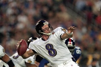 28 Jan 2001:  Trent Dilfer #8 of the Baltimore Ravens lines up a throw during the Super Bowl XXXV Game against the New York Giants at the Raymond James Stadium in Tampa, Florida. The Ravens defeated the Giants 34-7.Mandatory Credit: Andy Lyons  /Allsport