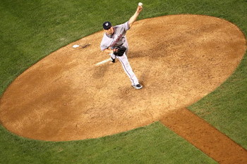 PHOENIX - MAY 10:  Relief pitcher Ron Villone #41 of the Washington Nationals pitches against the Arizona Diamondbacks during the major league baseball game at Chase Field on May 10, 2009 in Phoenix, Arizona. The Diamondbacks defeated the Nationals 10-8. 