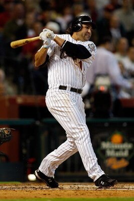 HOUSTON - APRIL 06:  Lance Berkman #17 of the Houston Astros bats against the Chicago Cubs during the Opening Day game on April 6, 2009 at Minute Maid Park in Houston, Texas.  (Photo by Chris Graythen/Getty Images)