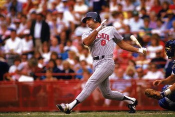 1989:  Gary Gaetti #8 of the Minnesota Twins swings at the pitch during a game in the 1989 season.  (Photo by: Jonathan Daniel/Getty Images)