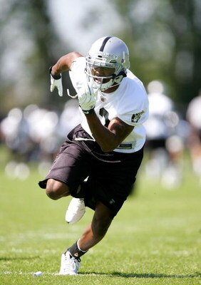 ALAMEDA, CA - MAY 08:  Darrius Heyward-Bey #12 of the Oakland Raiders runs drills during the Raiders minicamp at the team's permanent training facility on May 8, 2009 in Alameda, California.  (Photo by Ezra Shaw/Getty Images)