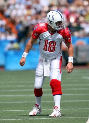 HONOLULU, HI - FEBRUARY 08: Quarterback Peyton Manning #18 of the AFC All-Stars Indianapolis Colts gets set as a wide receiver in a wildcat play formation against the NFC All-Stars in the 2009 NFL Pro Bowl at Aloha Stadium on February 8, 2009 in Honolulu,