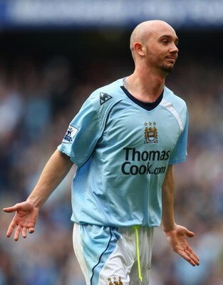 MANCHESTER, ENGLAND - APRIL 12:  Stephen Ireland of Manchester City celebrates scoring the opening goal during the Barclays Premier League match between Manchester City and Fulham at the City of Manchester Stadium on April 12, 2009 in Manchester.  (Photo 
