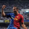MADRID, SPAIN - MAY 02:  Thierry Henry of Barcelona celebrates after scoring  Barcelona's fourth goal during the La Liga match between Real Madrid and Barcelona at the Santiago Bernabeu stadium on May 2, 2009 in Madrid, Spain.  (Photo by Denis Doyle/Getty