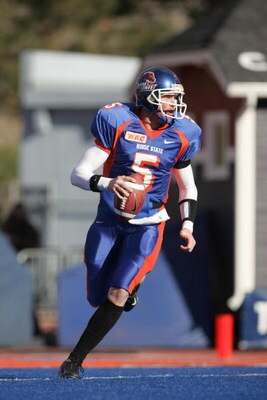 BOISE, ID - NOVEMBER 20:  Quarterback Jared Zabransky #5 of Boise State looks to pass against Louisiana Tech at Bronco Stadium on November 20, 2004 in Boise, Idaho. Boise State defeated Louisiana Tech 55-14. (Photo by Jeff Gross/Getty Images)
