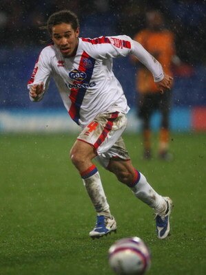LONDON - MARCH 03:  Sean Scannell of Palace in action during the Coca Cola Championship match between Crystal Palace and Wolverhampton Wanderers at Selhurst Park on March 3, 2009 in London, England.  (Photo by Tom Shaw/Getty Images)