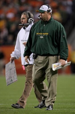 DENVER - OCTOBER 29:  Head coach Mike McCarthy (R) of the Green Bay Packers and defensive coordinator Bob Sanders (L) direct the team against the Denver Broncos at Invesco Field at Mile High on October 29, 2007 in Denver, Colorado. The Packers defeated th