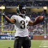 DETROIT - NOVEMBER 09: Maurice Jones-Drew #32 of the Jacksonville Jaguars runs the ball against the Detroit Lions on November 9, 2008 at Ford Field in Detroit, Michigan. Jacksonville defeated Detroit 38-14. (Photo by Jim McIsaac/Getty Images) 