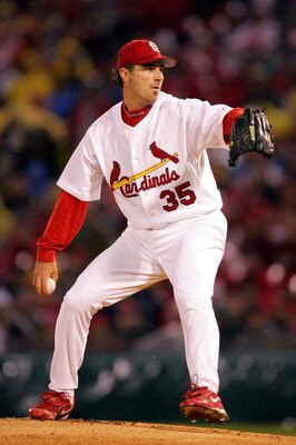 ST. LOUIS - OCTOBER 14:  Starting pitcher Matt Morris #35 of the St. Louis Cardinals throws against the Houston Astros in Game two of National League Championship Series during the 2004 Major League Baseball Playoffs on October 14, 2004 at Busch Stadium i