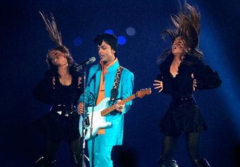 MIAMI GARDENS, FL - FEBRUARY 04:  Prince performs during the 'Pepsi Halftime Show' at Super Bowl XLI between the Indianapolis Colts and the Chicago Bears on February 4, 2007 at Dolphin Stadium in Miami Gardens, Florida.  (Photo by Donald Miralle/Getty Ima