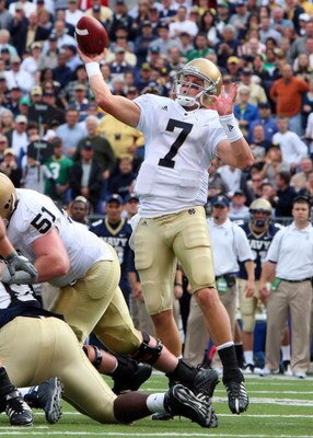 BALTIMORE - NOVEMBER 15:  Jimmy Clausen #7 of the Notre Dame Fighting Irish throws a pass against the Navy Midshipmen on November 15, 2008 at M&T Bank Stadium in Baltimore, Maryland. Notre Dame defeated Navy 27-21.  (Photo by Jim McIsaac/Getty Images)