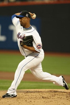 NEW YORK - APRIL 28:  Livan Hernandez #61 of the New York Mets pitches against the Florida Marlins during their game on April 28, 2009 at Citi Field in the Flushing neighborhood of the Queens borough of New York City.  (Photo by Al Bello/Getty Images)