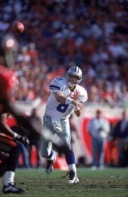 3 Dec 2000: Troy Aikman #8 of the Dallas Cowboys throws the ball during the game against the Tampa Bay Buccaneers at the Raymond James Stadium in Tampa, Florida. The Buccaneers defeated the Cowboys 27-7.Mandatory Credit: Andy Lyons /Allsport