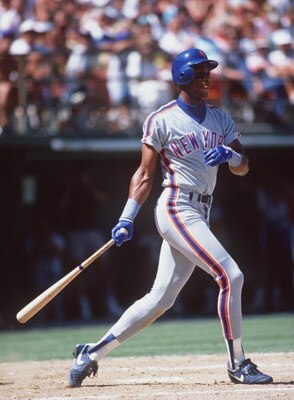 1989:  Outfielder Darryl Strawberry of the New York Mets makes contact with a pitch during the Mets versus San Francisco Giants game at Candlestick Park in San Francisco, California.  Mandatory Credit: Stephen Dunn/ALLSPORT