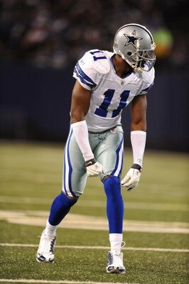 EAST RUTHERFORD, NJ - NOVEMBER 02:  Roy Williams #11 of the Dallas Cowboys in action against The New York Giants during their game on November 2, 2008 at Giants Stadium in East Rutherford, New Jersey.  (Photo by Al Bello/Getty Images)