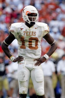 HOUSTON - DECEMBER 3:  Quarterback Vince Young #10 of the Texas Longhorns during play against the Colorado Buffaloes during the Dr. Pepper Big 12 Championship at Reliant Stadium December 3, 2005 in Houston, Texas.  (Photo by Ronald Martinez/Getty Images) 