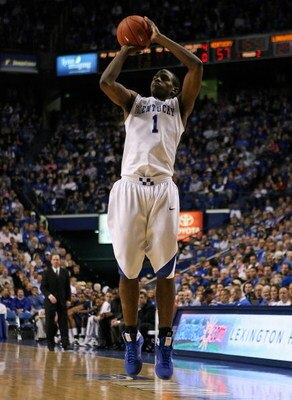 LEXINGTON, KY - NOVEMBER 24: Darius Miller #1 of the Kentucky Wildcats shoots the ball during the game against the Longwood Lancers on November 24, 2008 at Rupp Arena in Lexington, Kentucky.  (Photo by Andy Lyons/Getty Images)