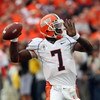 PASADENA, CA - JANUARY 01:  Juice Williams #7 of the Illinois Fighting Illini sets up to make a pass against the USC Trojans during the Rose Bowl presented by Citi at the Rose Bowl on January 1, 2008 in Pasadena, California.  (Photo by Stephen Dunn/Getty 