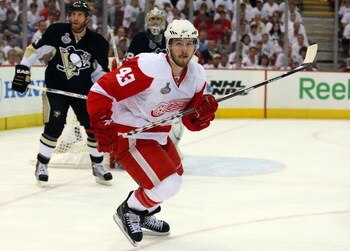 PITTSBURGH - JUNE 09:  Darren Helm #43 of the Detroit Red Wings skates against the Pittsburgh Penguins during Game Six of the NHL Stanley Cup Finals at the Mellon Arena on June 9, 2009 in Pittsburgh, Pennsylvania.  (Photo by Jim McIsaac/Getty Images)