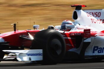 ISTANBUL, TURKEY - JUNE 07:  Jarno Trulli of Italy and Toyota drives during the Turkish Formula One Grand Prix at Istanbul Park on June 7, 2009, in Istanbul, Turkey.  (Photo by Clive Mason/Getty Images)