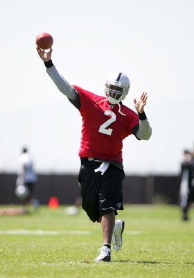 ALAMEDA, CA - MAY 08:  JaMarcus Russell #2 of the Oakland Raiders throws the ball during the Raiders minicamp at the team's permanent training facility on May 8, 2009 in Alameda, California.  (Photo by Ezra Shaw/Getty Images)
