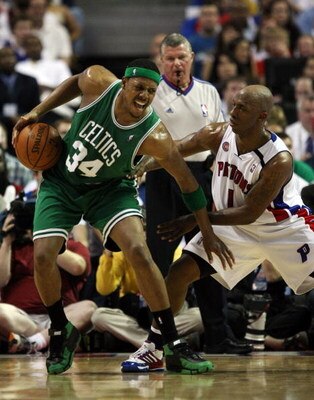AUBURN HILLS, MI - MAY 26:  Paul Pierce #24 of the Boston Celtics handles the ball against Chauncey Billups #1 of the Detroit Pistons during Game Four of the Eastern Conference finals during the 2008 NBA Playoffs at the Palace at Auburn Hills on May 26, 2