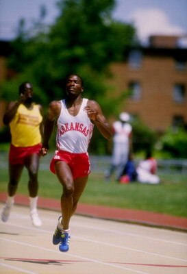 Jun 1986:  Roddie Haley of the Arkansas Razorbacks runs down the track during a race. Mandatory Credit: Tony Duffy  /Allsport