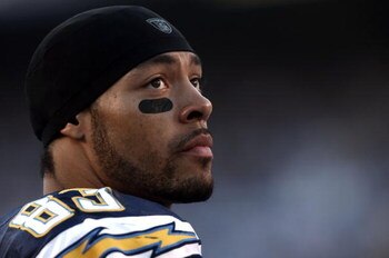 SAN DIEGO, CA - NOVEMBER 30:   Wide Receiver Vincent Jackson #83  of the San Diego Chargers looks on from the sidelines against the Atlanta Falcons during their NFL Game on November 30, 2008 at Qualcomm Stadium in San Diego, California.  (Photo by Donald 