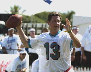 Miami Dolphins quarterback Dan Marino competes in a flag-football legends  game during 2005 Pro Bowl week in Ko Olina, Honolulu February 11, 2005.  (Photo by Al Messerschmidt/Getty Images)