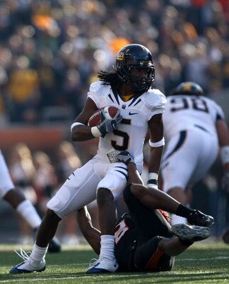 CORVALLIS, OR - NOVEMBER 15:  Syd'Quan Thompson #5 of the California Golden Bears runs against the Oregon State Beavers at Reser Stadium on November 15, 2008 in Corvalis, Oregon.  (Photo by Jonathan Ferrey/Getty Images)