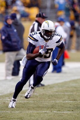 PITTSBURGH - JANUARY 11:  Chris Chambers #89 of the San Diego Chargers  warms up against the Pittsburgh Steelers during their AFC Divisional Playoff Game on January 11, 2009 at Heinz Field in Pittsburgh, Pennsylvania. STeelers won 35-24.  (Photo by Chris 