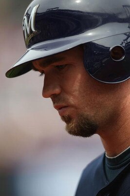 NEW YORK - APRIL 19:  J.J. Hardy #7 of the Milwaukee Brewers waits to bat against the New York Mets at Citi Field on April 19, 2009 in the Flushing neighborhood of the Queens borough of New York City.  (Photo by Nick Laham/Getty Images)