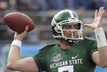ORLANDO, FL - JANUARY 1: Quarterback Brian Hoyer #7 of the Michigan State Spartans warms up for play against the Georgia Bulldogs at the 2009 Capital One Bowl at the Citrus Bowl on January 1, 2009 in Orlando, Florida.  (Photo by Al Messerschmidt/Getty Ima