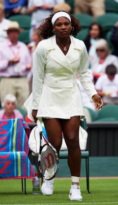 WIMBLEDON, ENGLAND - JUNE 22:  Serena Williams of USA prepares prior to the women's singles first round match against Neuza Silva of Portugal on Day One of the Wimbledon Lawn Tennis Championships at the All England Lawn Tennis and Croquet Club on June 22,
