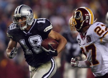 LANDOVER, MD - DECEMBER 30:  Miles Austin #19 of the Dallas Cowboys runs with the ball after a pass completion against the Washington Redskins on December 30, 2007 at FedEx Field in Landover, Maryland.  (Photo by Nick Laham/Getty Images)  