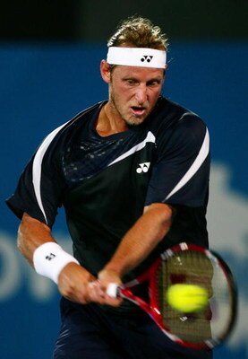 SYDNEY, AUSTRALIA - JANUARY 17:  David Nalbandian of Argentina plays a backhand during his men's singles final match against Jarkko Nieminen of Finland on day seven of the 2009 Medibank International at the Sydney Olympic Park Tennis Centre on January 17,