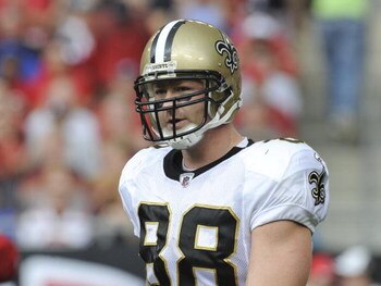 TAMPA, FL - NOVEMBER 30: Tight end Jeremy Shockey #88 of the New Orleans Saints sets for play against the Tampa Bay Buccaneers at Raymond James Stadium on November 30, 2008 in Tampa, Florida.  (Photo by Al Messerschmidt/Getty Images) 