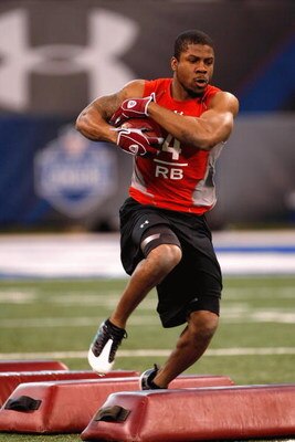 INDIANAPOLIS, IN - FEBRUARY 22:  Running back Glen Coffee of Alabama runs with the football during the NFL Scouting Combine presented by Under Armour at Lucas Oil Stadium on February 22, 2009 in Indianapolis, Indiana. (Photo by Scott Boehm/Getty Images)