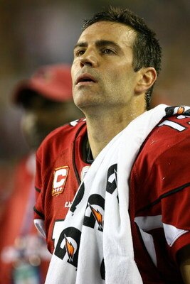 TAMPA, FL - FEBRUARY 01:  Quarterback Kurt Warner #13 of the Arizona Cardinals looks on against the Pittsburgh Steelers during Super Bowl XLIII on February 1, 2009 at Raymond James Stadium in Tampa, Florida.  (Photo by Jamie Squire/Getty Images)
