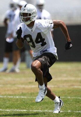ALAMEDA, CA - MAY 09:  Arman Shields #84 of the Oakland Raiders works out at the rookie mini-camp at the Raiders training facility on May 9, 2008 in Alameda, California.  (Photo by Jed Jacobsohn/Getty Images)
