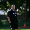 ALAMEDA, CA - MAY 08:  Oakland Raiders coach Tom Cable watches his team during the Raiders minicamp at the team's permanent training facility on May 8, 2009 in Alameda, California.  (Photo by Ezra Shaw/Getty Images)