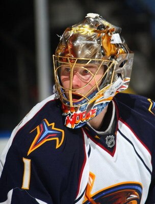 UNIONDALE, NY - DECEMBER 23:  Johan Hedberg #1 of the Atlanta Thrashers tends the net against the New York Islanders on December 23, 2009 at the Nassau Coliseum in Uniondale, New York.  (Photo by Bruce Bennett/Getty Images)